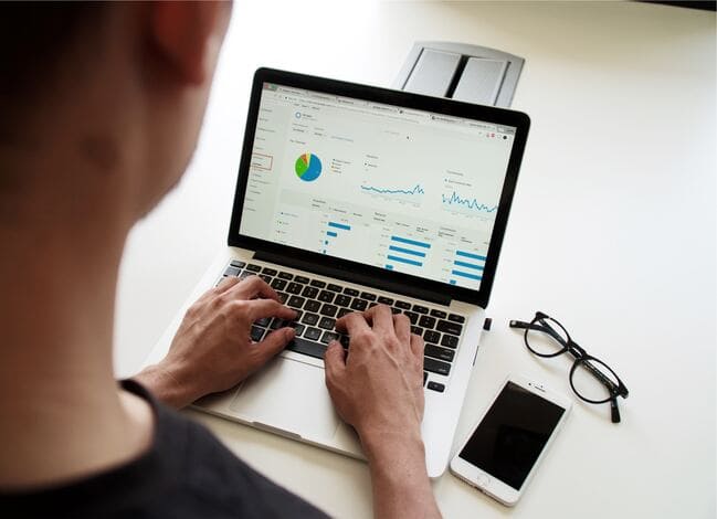 Etude des mots clé par une employé de Doowup Agence Digitale